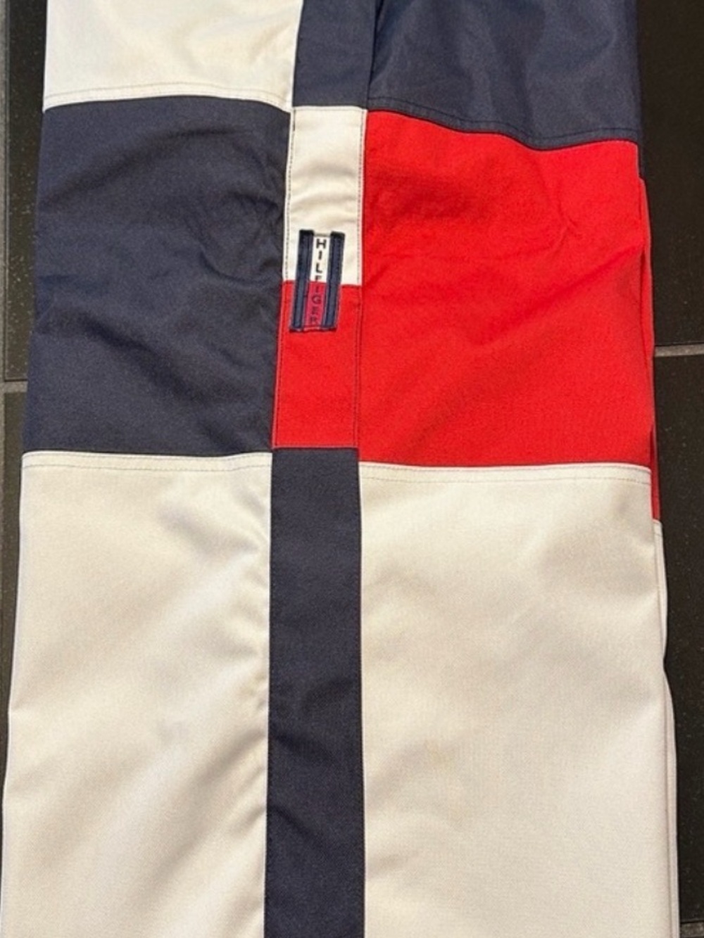 Tommy Hilfiger sailing/yachting pants with side zippers.  Classic red/white/blue